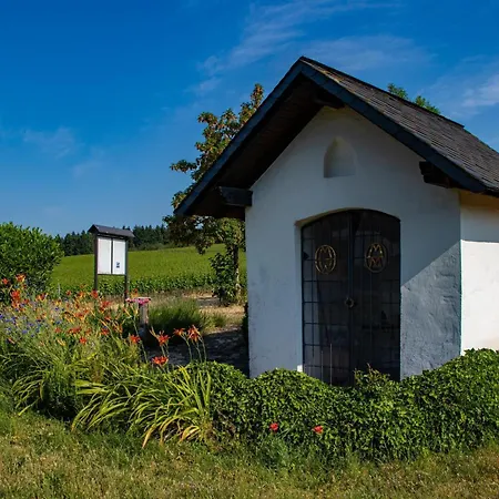 Weingut-ferienwohnungen Lorenz - Nur Urlaubsgaeste
