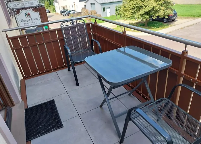 Апартаменты Weingut-ferienwohnungen Lorenz - Nur Urlaubsgaeste Oberemmel