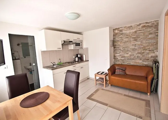 Weingut-ferienwohnungen Lorenz - Nur Urlaubsgaeste Апартаменты *