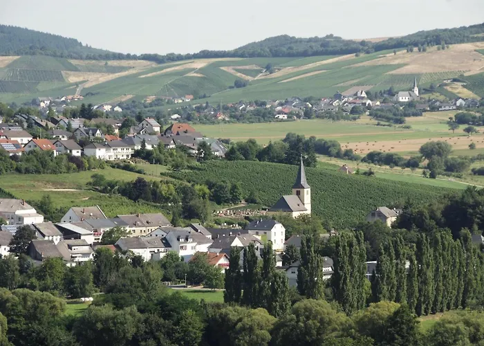 Апартаменты Weingut-ferienwohnungen Lorenz - Nur Urlaubsgaeste